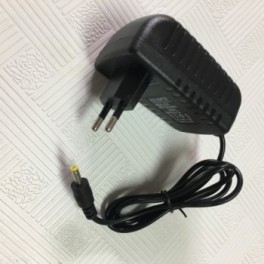 Cargador 5V 3A 4.0x1.7mm DM 03647