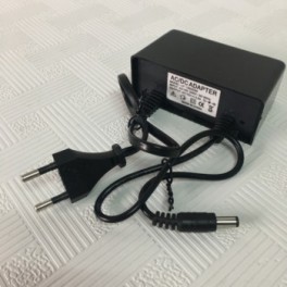Cargador de seguridad impermeable 12V 2A  DM 03653